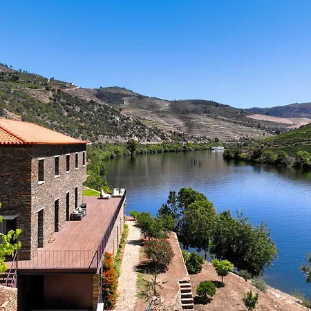 Riverfront Douro With Pool In Wine Region Βίλα *
