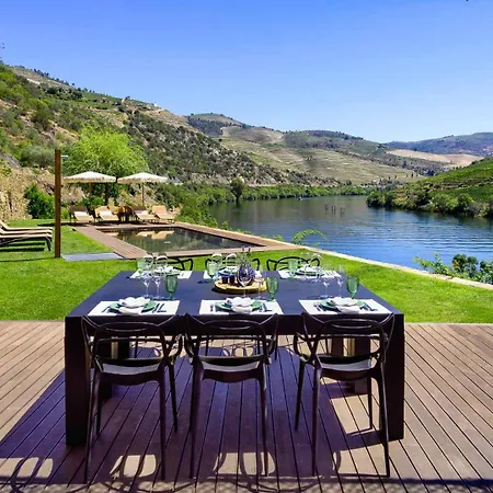 Riverfront Douro With Pool In Wine Region Βίλα