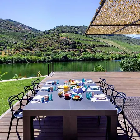 Riverfront Douro With Pool In Wine Region Βίλα *