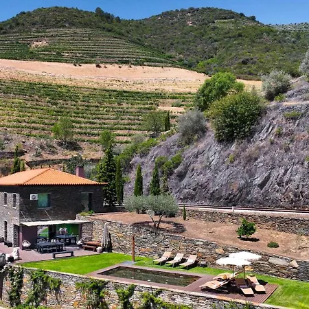Riverfront Douro With Pool In Wine Region *